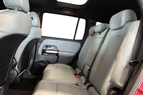Mercedes-Benz GLB200 10 of 17