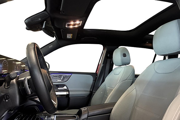 Mercedes-Benz GLB200 8 of 17