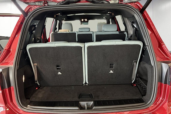 Mercedes-Benz GLB200 16 of 17