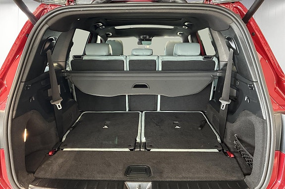 Mercedes-Benz GLB200 15 of 17
