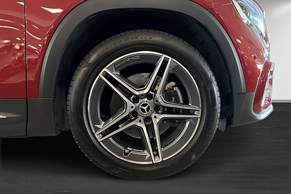 Mercedes-Benz GLB200 12 of 17