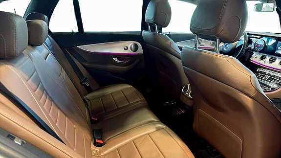 Mercedes-Benz E220 d 5 of 5
