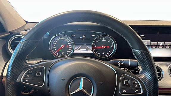 Mercedes-Benz E220 d 17 of 20