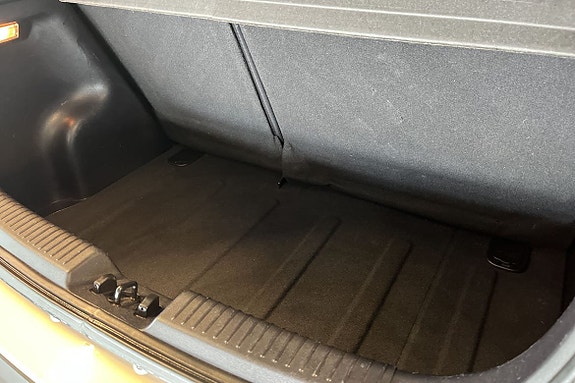 Hyundai i10 4 of 5