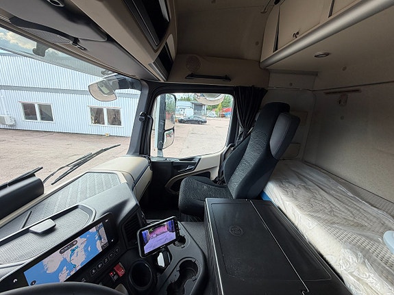 Mercedes-Benz Actros 2545 24 of 30