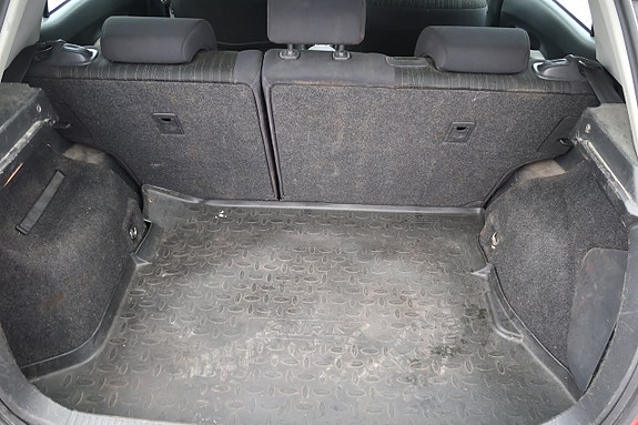 Toyota Auris 14 of 14