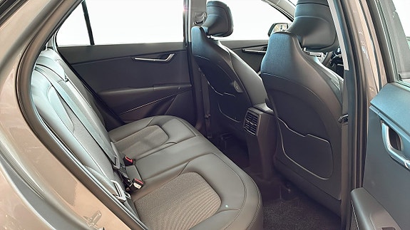 Kia Niro 5 of 12