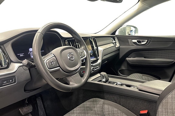 Volvo XC60 8 of 25