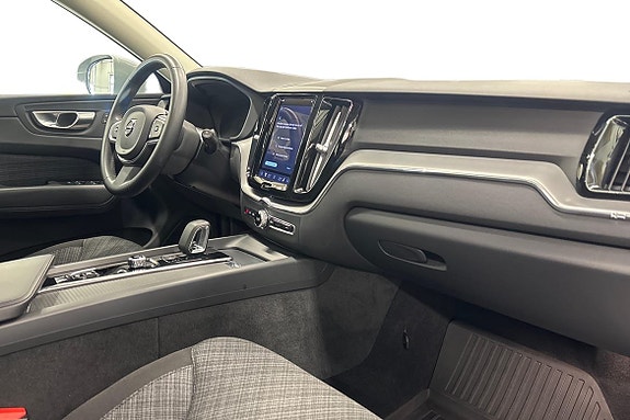 Volvo XC60 10 of 25