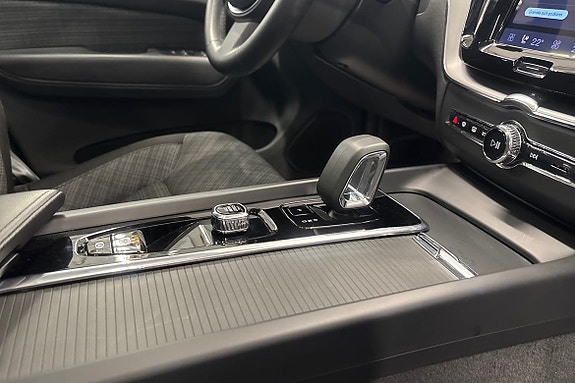 Volvo XC60 15 of 25