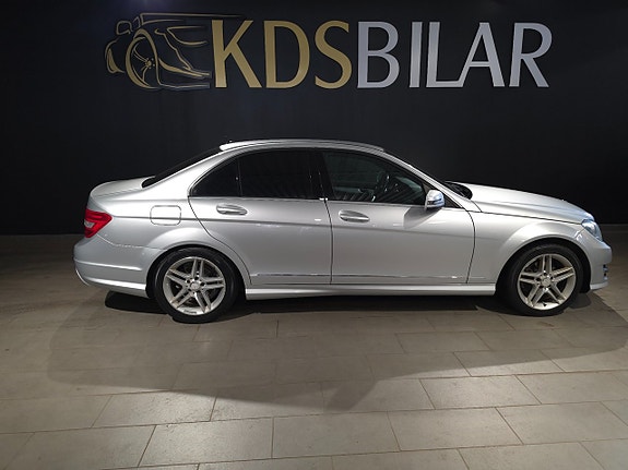Mercedes-Benz C180 4 of 5