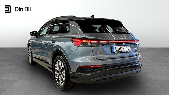 Audi Q4 e-tron 3 of 5