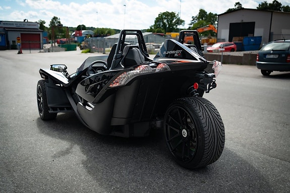 Polaris Slingshot 5 of 18