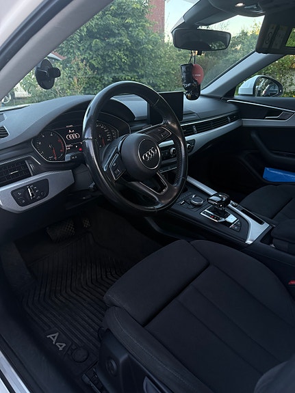Audi A4 4 of 6