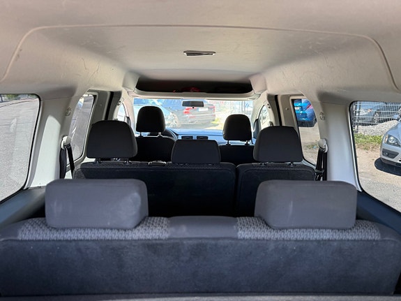 Volkswagen Caddy Maxi 17 of 24