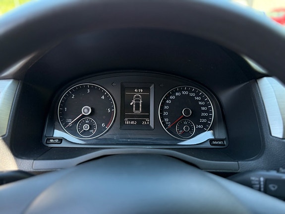 Volkswagen Caddy Maxi 18 of 24