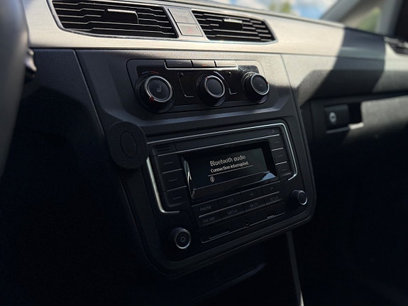 Volkswagen Caddy Maxi 12 of 24