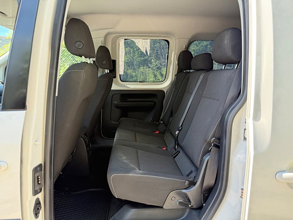 Volkswagen Caddy Maxi 24 of 24