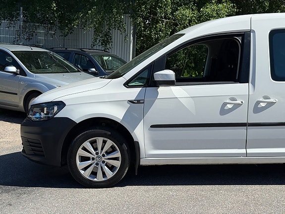 Volkswagen Caddy Maxi 9 of 24