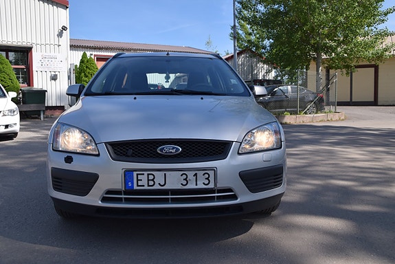 Ford Focus 2 of 5