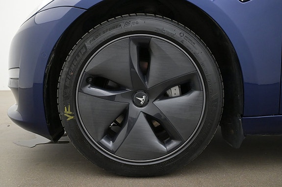 Tesla Model 3 27 of 27