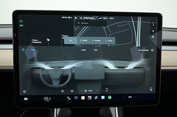 Tesla Model 3 20 of 27