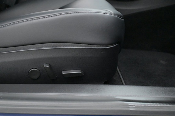 Tesla Model 3 13 of 27