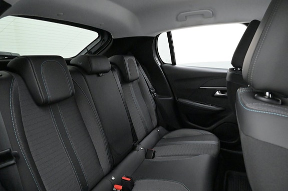 Peugeot e-208 21 of 27