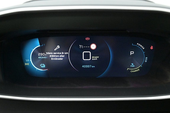 Peugeot e-208 10 of 27