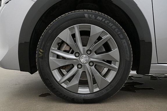 Peugeot e-208 27 of 27