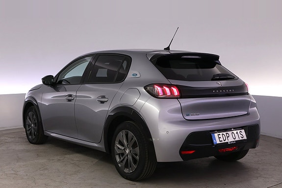 Peugeot e-208 4 of 5