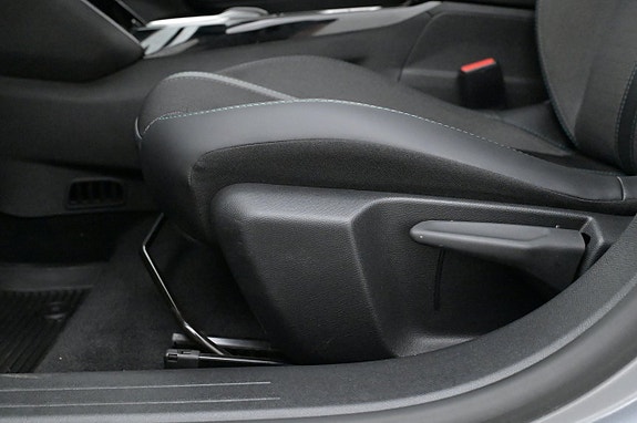 Peugeot e-208 13 of 27