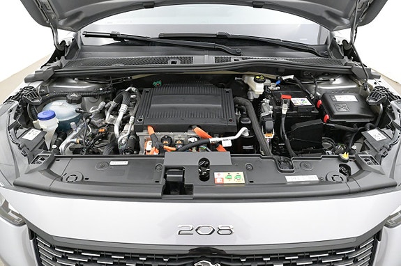 Peugeot e-208 26 of 27