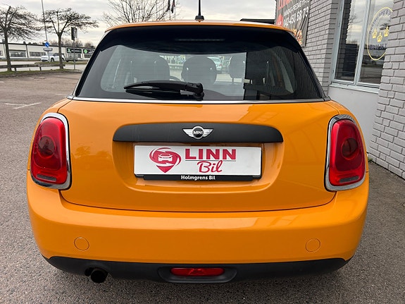 MINI Cooper 5 of 5