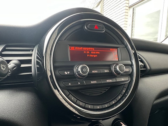 MINI Cooper 18 of 21