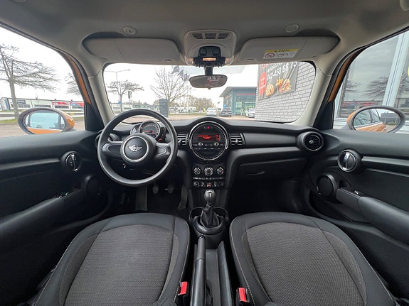 MINI Cooper 9 of 21