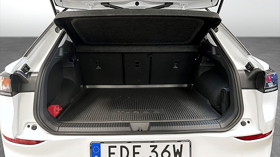 Volkswagen T-Roc 12 of 12