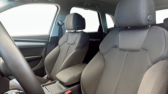 Audi Q5 8 of 12