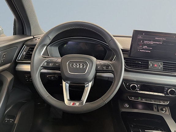 Audi Q5 9 of 19