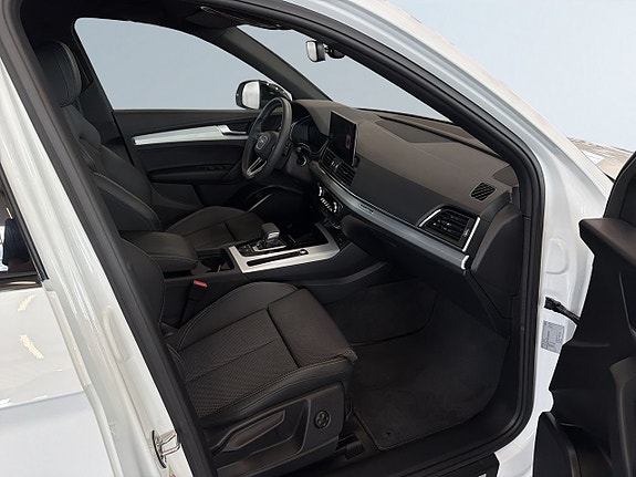 Audi Q5 10 of 19