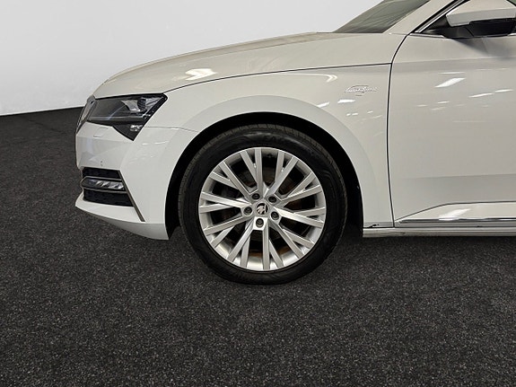 Skoda Superb 5 of 5