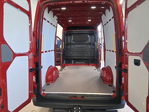 Volkswagen Crafter 35 12 of 12