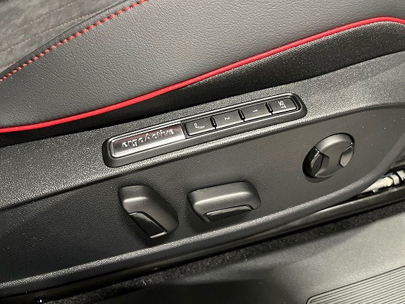 Volkswagen ID.4 GTX 12 of 14