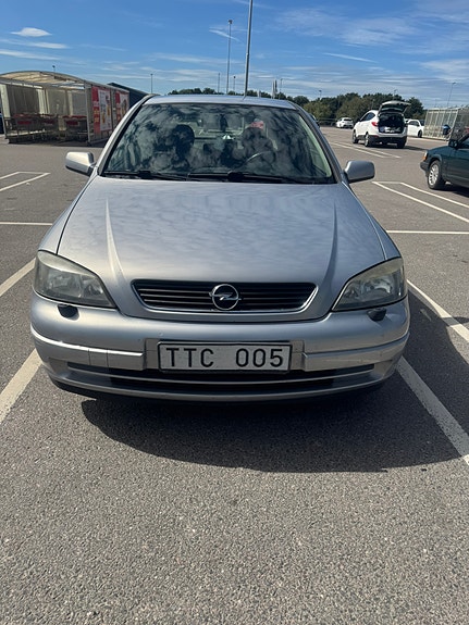 Opel Astra 2 of 5