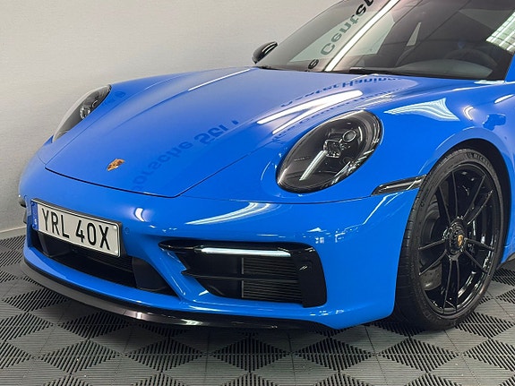 Porsche 911 Carrera 4 GTS 10 of 21