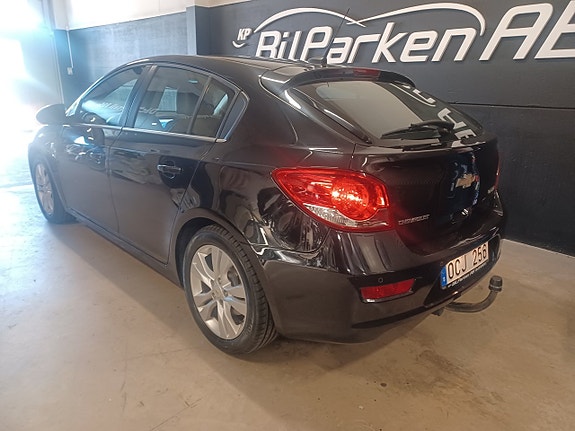 Chevrolet Cruze 5 of 5