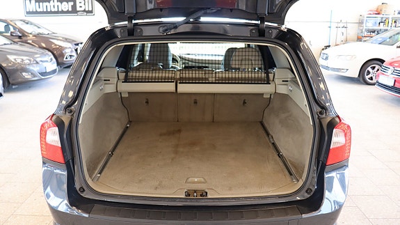 Volvo V70 9 of 14