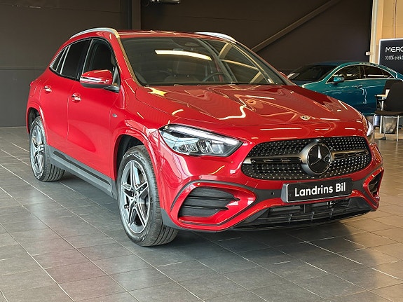 Mercedes-Benz GLA250 e 3 of 17