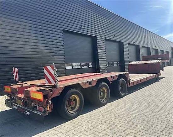 Doll Low loader - with pull-out extension 2 of 5