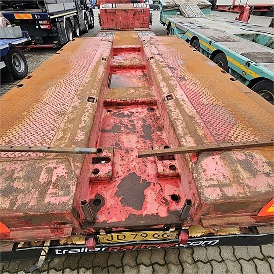 Doll Low loader - with pull-out extension 10 of 29